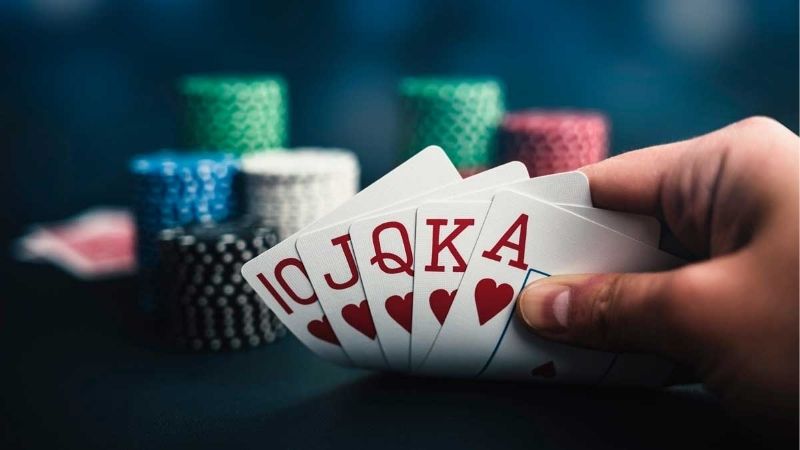 Liêng Khác Poker Như Thế Nào? So Sánh Chi Tiết Từ A Đến Z