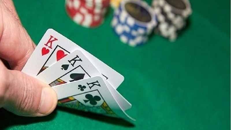 Liêng Sáp Là Gì Và Thứ Hạng Của Nó Trên Bàn Chơi Ra Sao?